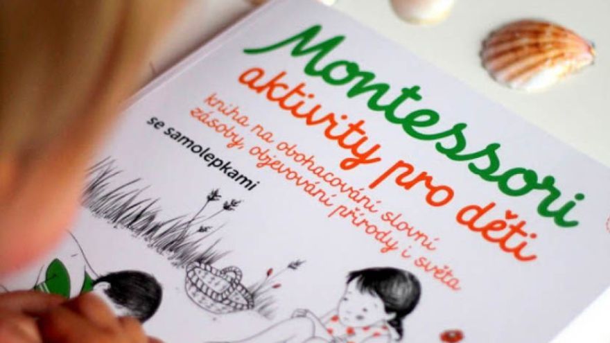 Kniha Montessori aktivity pre deti od autorky Éve Herrman je návodom na množstvo aktivít, ktoré rodičia môžu s deťmi praktizovať doma.